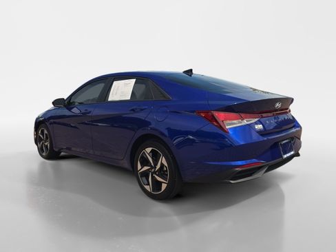 Certified 2023 Hyundai Elantra SEL w/ Convenience Package FWD image 5