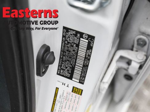 Used 2022 Toyota Prius LE image 33