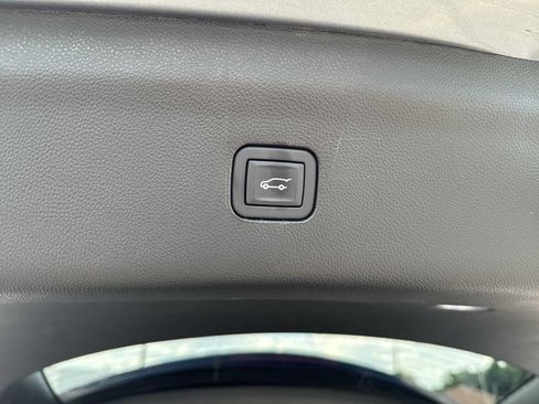 Certified 2023 Buick Enclave Essence w/ Experience Buick Package AWD/4WD image 22
