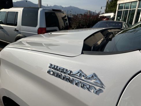 Used 2021 Chevrolet Silverado 1500 High Country image 11