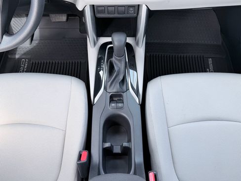 Used 2023 Toyota Corolla Cross L FWD image 18