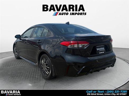 Used 2020 Toyota Corolla SE FWD image 3