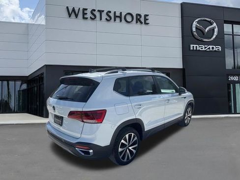 Used 2023 Volkswagen Taos SE image 3