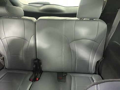Used 2024 Buick Enclave Premium image 15