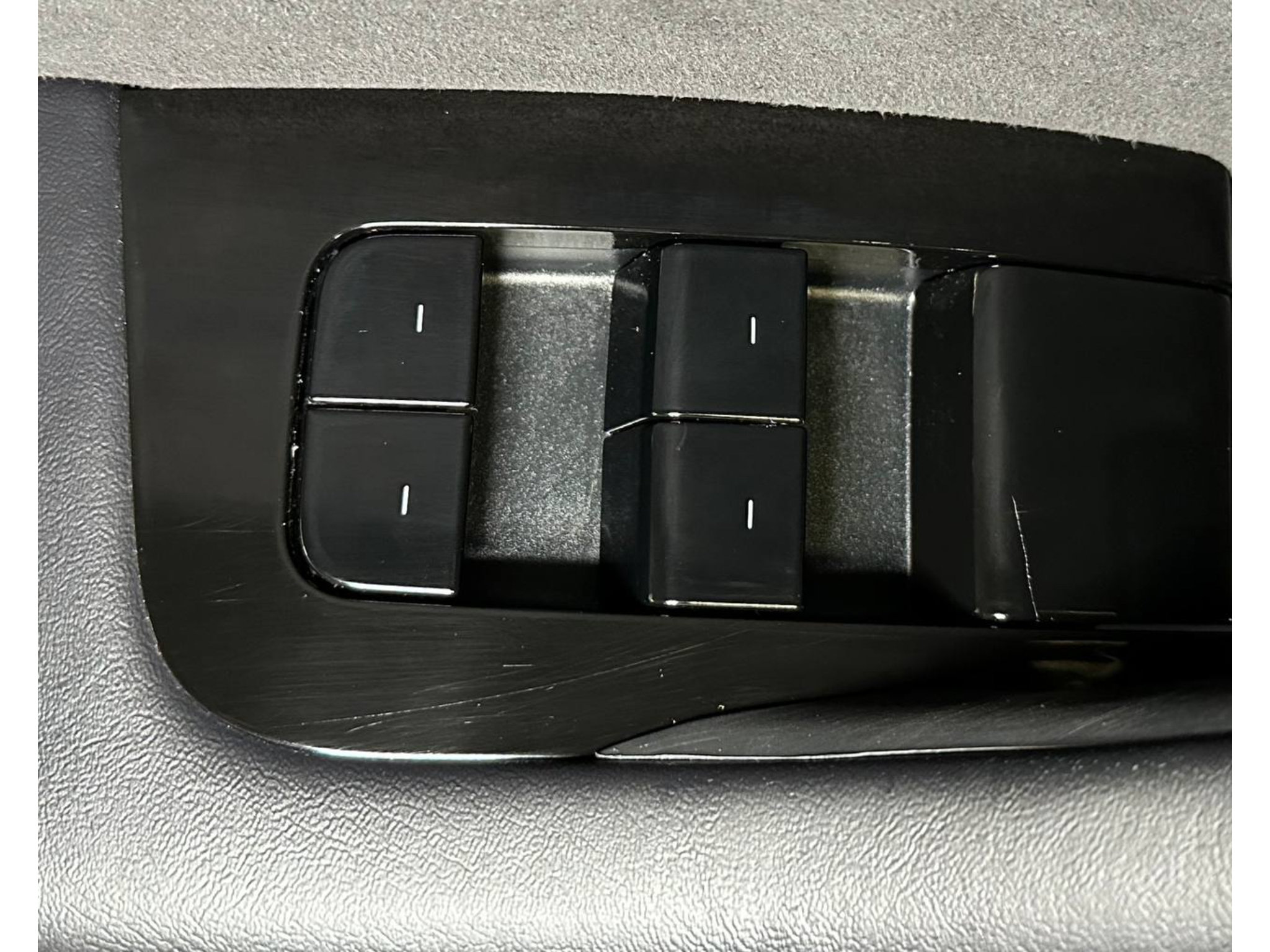 Used 2020 Tesla Model Y Long Range AWD/4WD image 33