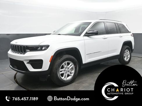 Used 2024 Jeep Grand Cherokee Laredo w/ Luxury Tech Group I AWD/4WD image 1