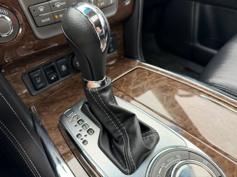 Used 2015 INFINITI QX80 4WD w/ Theater Package image 35
