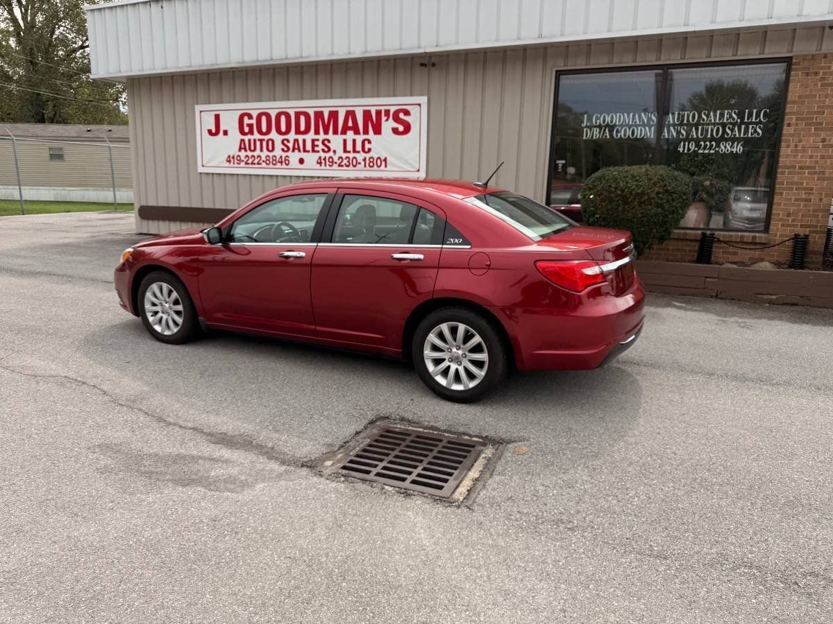 Used 2014 Chrysler 200 Limited w/ Sun/Sound Group FWD image 1
