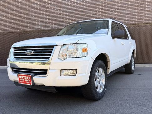 Used 2010 Ford Explorer XLT AWD/4WD image 8