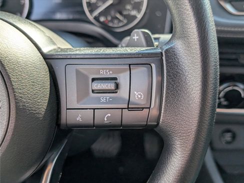 Used 2024 Nissan Rogue S AWD/4WD image 19