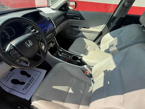 Used 2017 Honda Accord EX-L image 8