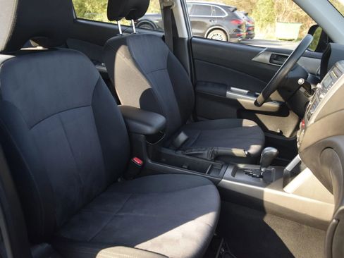 Used 2010 Subaru Forester 2.5X image 10