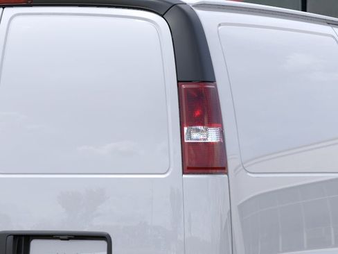 New 2026 GMC Savana 2500 RWD image 35