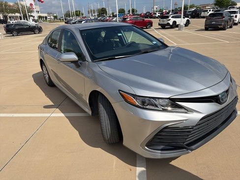 Used 2021 Toyota Camry LE FWD image 1