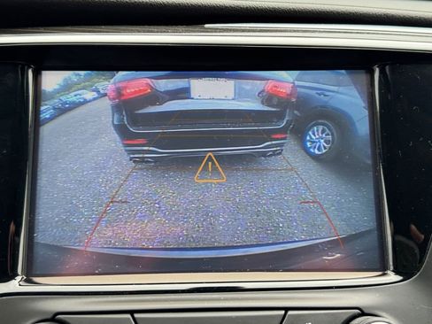 Used 2019 Buick Envision Essence image 30