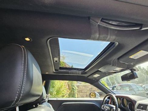 Used 2012 Dodge Challenger R/T RWD image 32