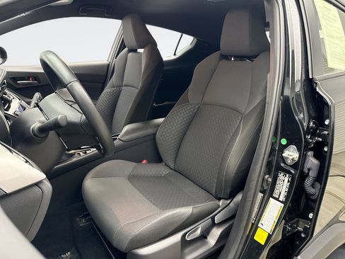 Used 2022 Toyota C-HR Nightshade image 10