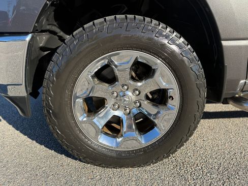 Used 2019 RAM 1500 Big Horn image 12