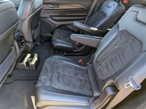 Certified 2023 Jeep Grand Cherokee L Laredo image 24