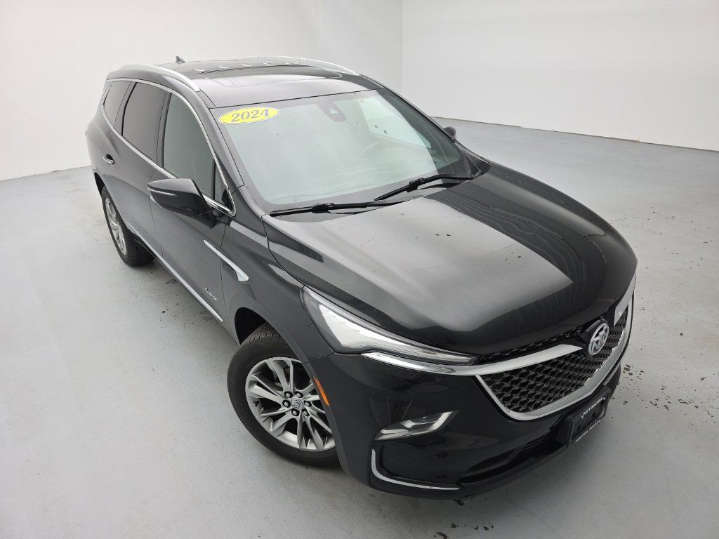 Used 2024 Buick Enclave Avenir w/ Avenir Technology Package AWD/4WD image 2