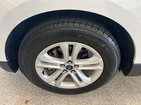Used 2020 Ford Edge SEL w/ Convenience Package FWD image 13