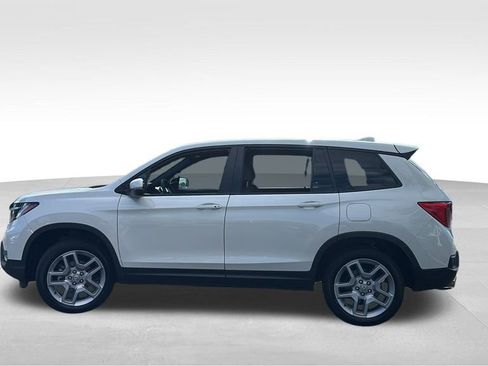 Used 2025 Honda Passport EX-L image 4
