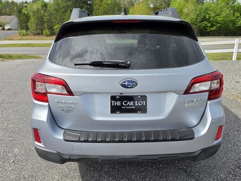 Used 2016 Subaru Outback 2.5i Premium image 5