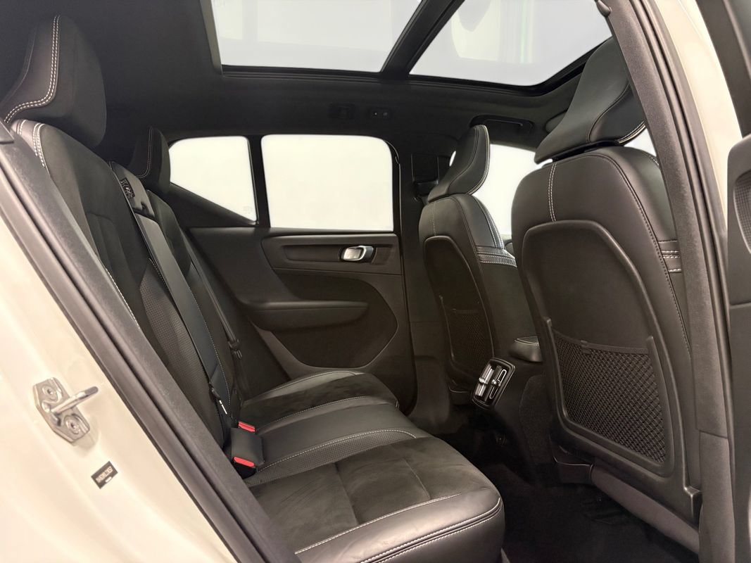 Used 2020 Volvo XC40 T5 R-Design AWD/4WD image 15