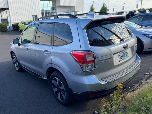 Used 2018 Subaru Forester 2.5i Premium w/ All-Weather Package AWD/4WD image 2