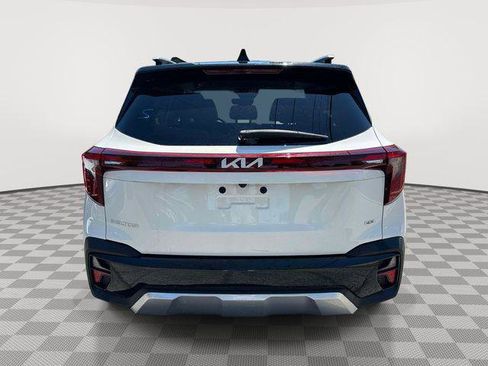 Used 2024 Kia Seltos S AWD/4WD image 4
