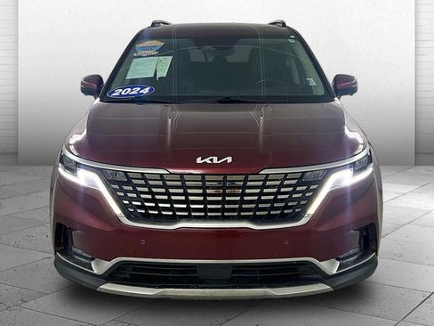 Used 2023 Kia Carnival SX FWD image 2
