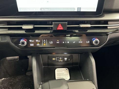 New 2026 Kia Sportage SX AWD/4WD image 17
