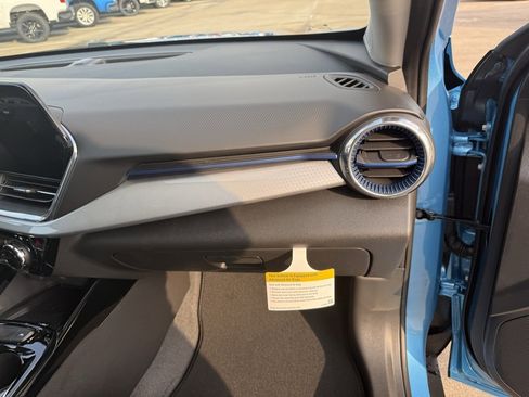 New 2026 Chevrolet Trax LT w/ Sunroof Package image 43