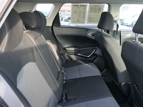 Used 2023 Kia Soul EX image 23