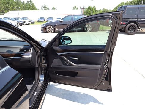 Used 2011 BMW 550i Sedan RWD image 29