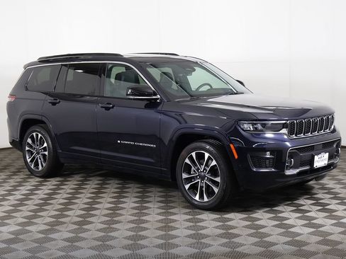 Used 2024 Jeep Grand Cherokee L Overland w/ Advanced Protech Group III AWD/4WD image 68
