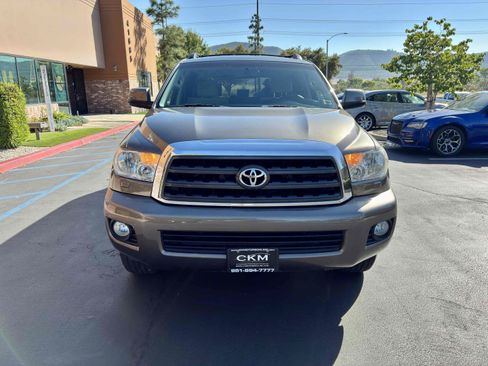 Used 2008 Toyota Sequoia SR5 RWD image 5