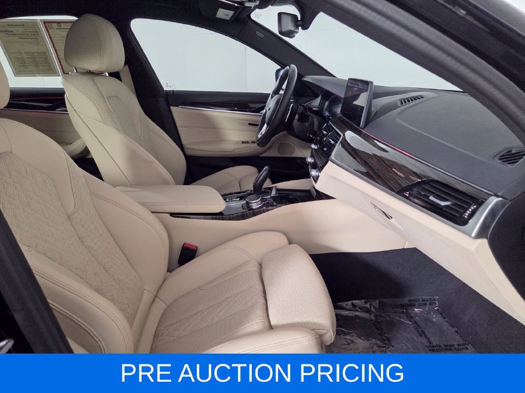 Used 2023 BMW 530i w/ Convenience Package RWD image 32