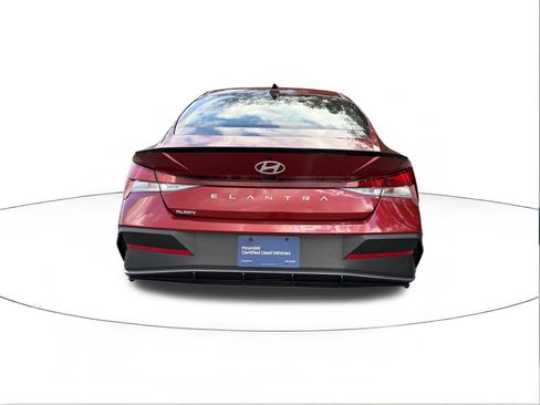 Certified 2025 Hyundai Elantra Sport image 4