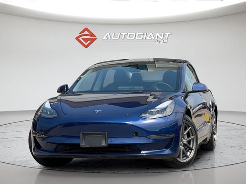 Used 2023 Tesla Model 3 Standard Range RWD image 1