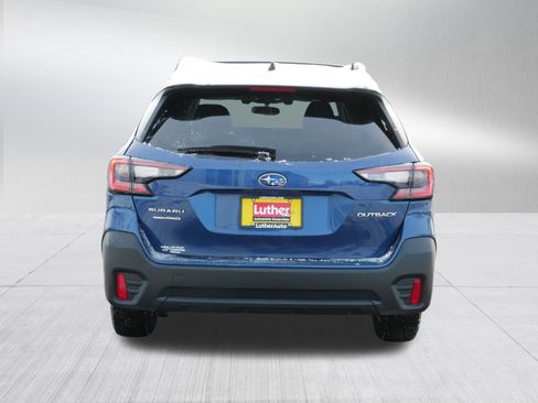 Used 2022 Subaru Outback Premium image 6