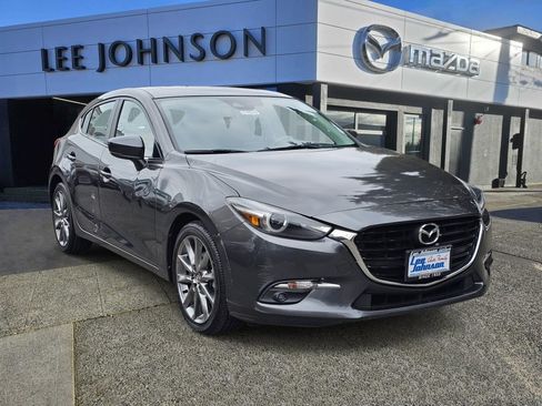 Used 2018 MAZDA MAZDA3 Grand Touring FWD image 7