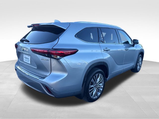 Used 2022 Toyota Highlander Platinum AWD/4WD image 5