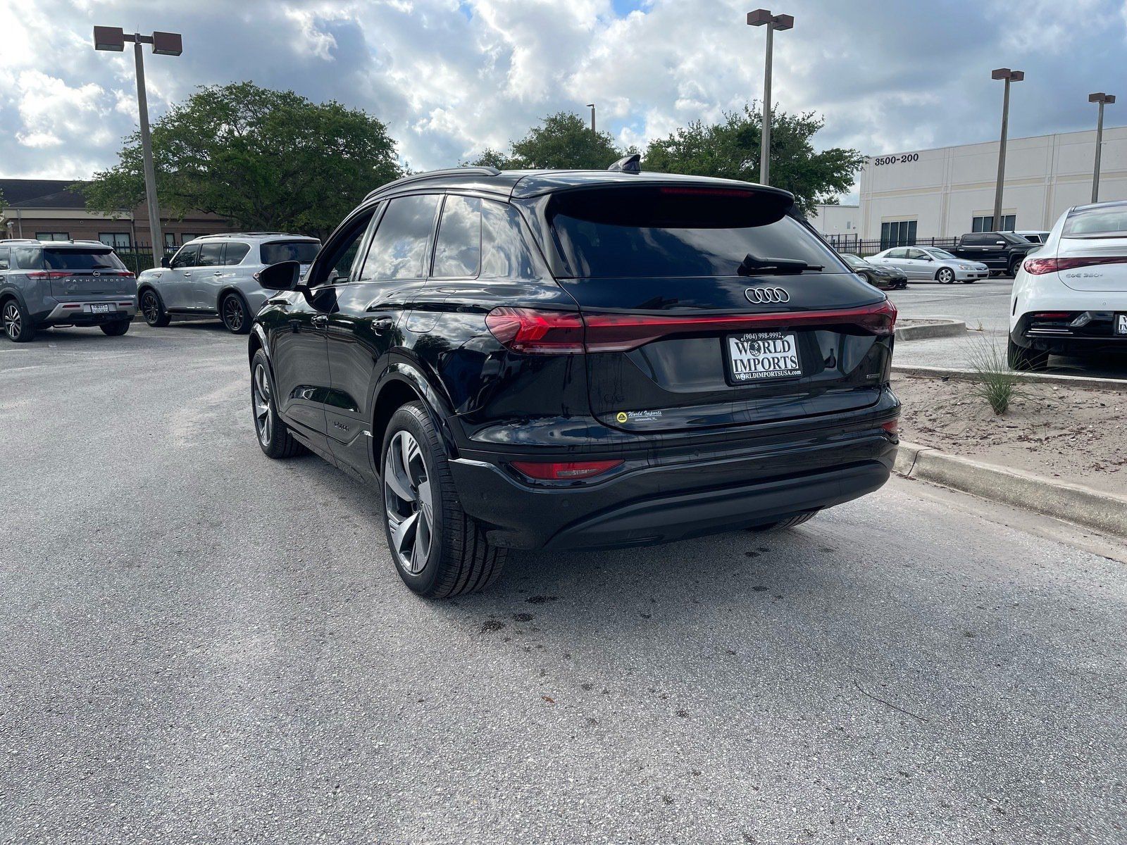 Used 2025 Audi Q6 e-tron Premium Plus w/ Premium Plus AWD/4WD image 50