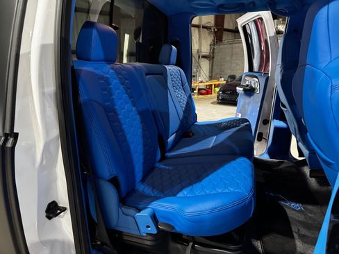 Used 2007 Ford F550 4x4 Crew Cab Super Duty image 25