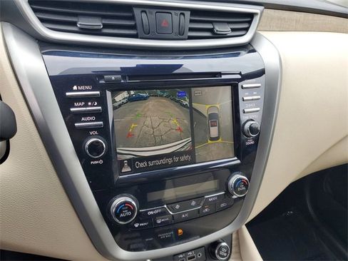 Used 2024 Nissan Murano SL image 21