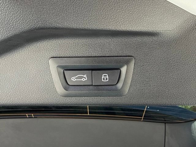 Used 2026 BMW X5 xDrive50e w/ Premium Package AWD/4WD image 17