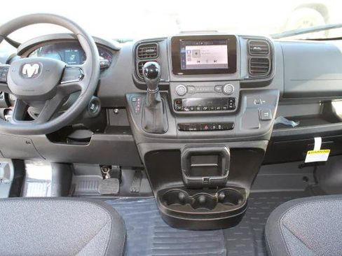 New 2025 RAM ProMaster 2500 w/ Convenience Group FWD image 18