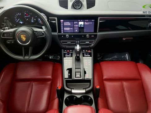 Used 2024 Porsche Macan w/ Premium Plus Package AWD/4WD image 49