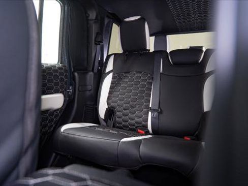 Used 2025 Jeep Gladiator Sport image 44